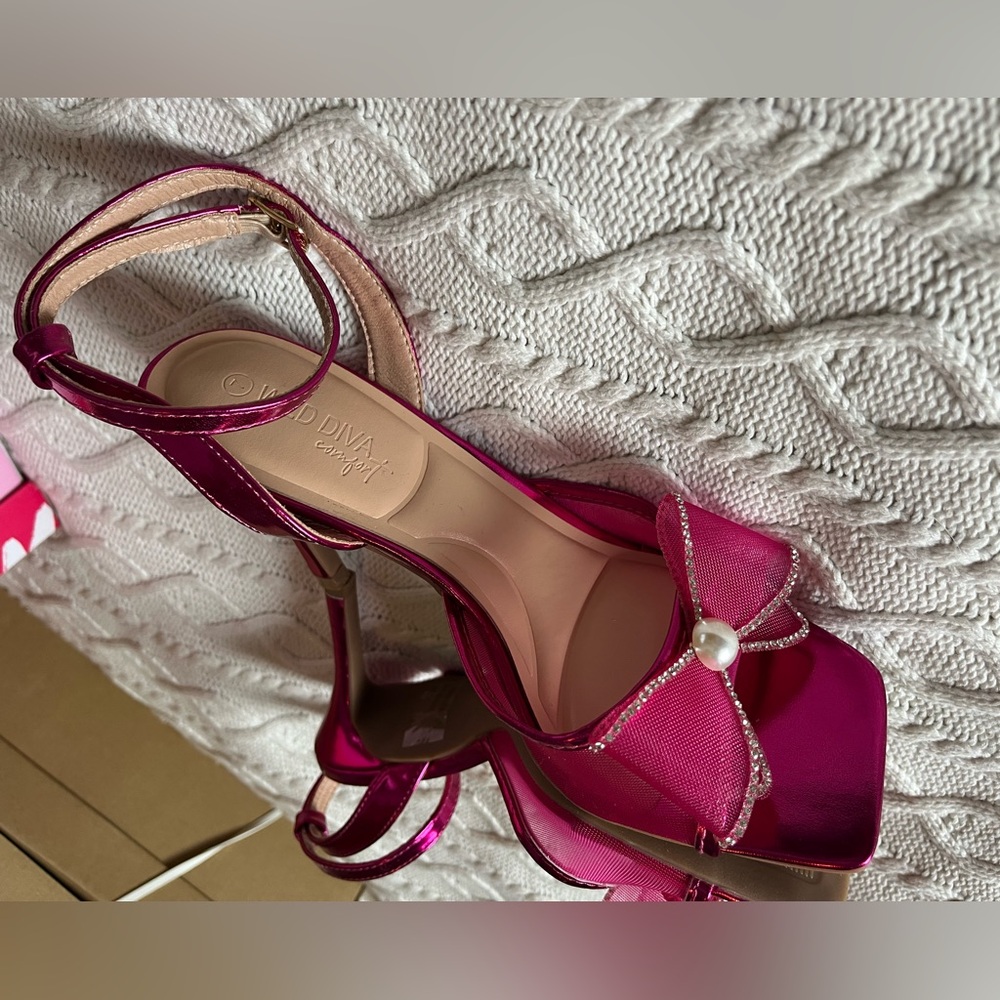 Wild Diva Comfort Elegant Fuchsia Sandal Heels with Bow Detail Various Sizes - Picture 9 of 13